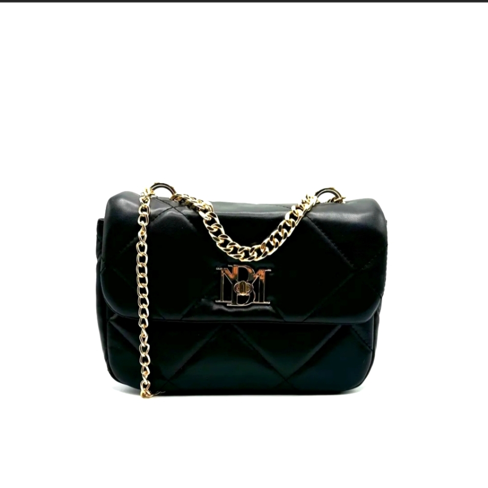 BADGLEY MISCHKA LARGE DIAMOND QUILTED CROSSBODY BAG.